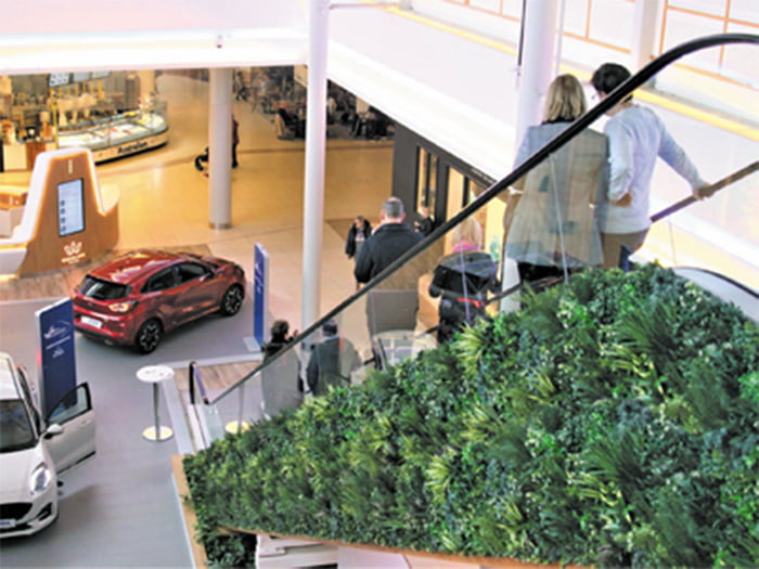 ～店舗演出に～人工壁面緑化パネル【ビスタフォリア®】