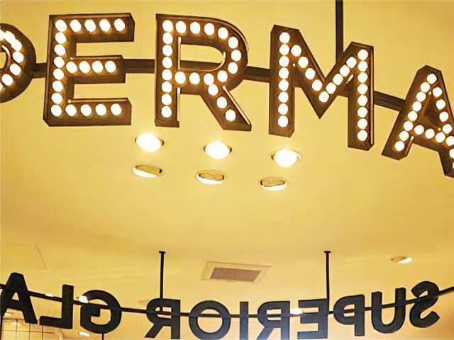 LEDサイン LEDトッティ_株式会社発研セイコー