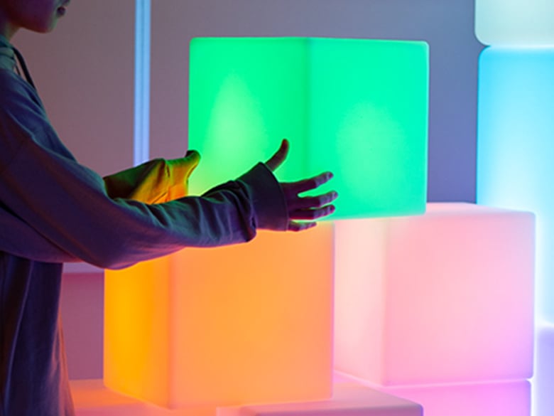 光るファニチャーシリーズ【CUBIX 30】(レンタルも可能)