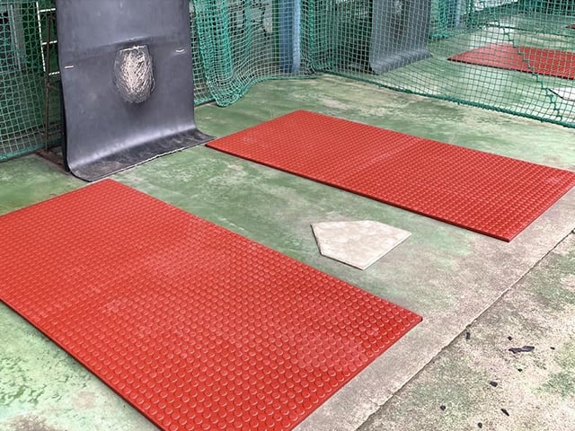 スパイクマット