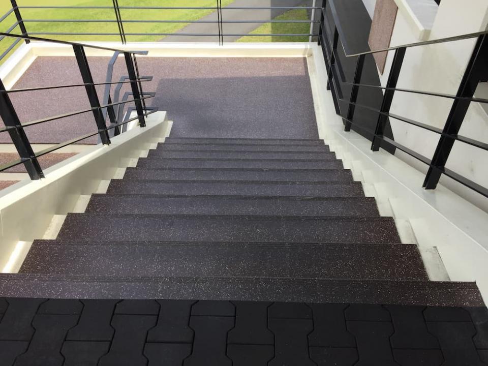 デュラフレックス スポーツ【階段用】
