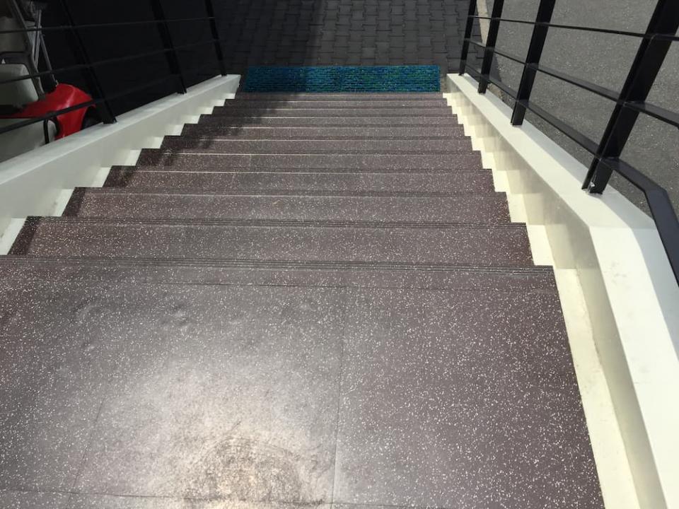 デュラフレックス スポーツ【階段用】