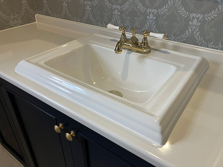 ベガ HCL-1130(3穴)/株式会社北海道トレーディングサービス