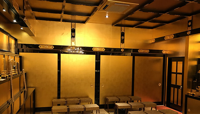 新金/新銀 平押し柄ビニールクロス