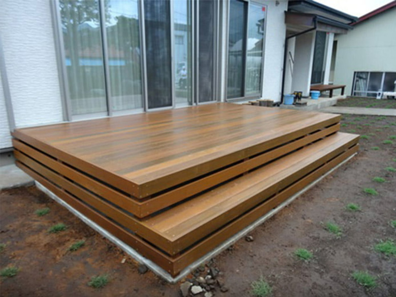 戸建住宅用のウッドデッキ