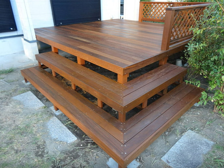 戸建住宅用のウッドデッキ