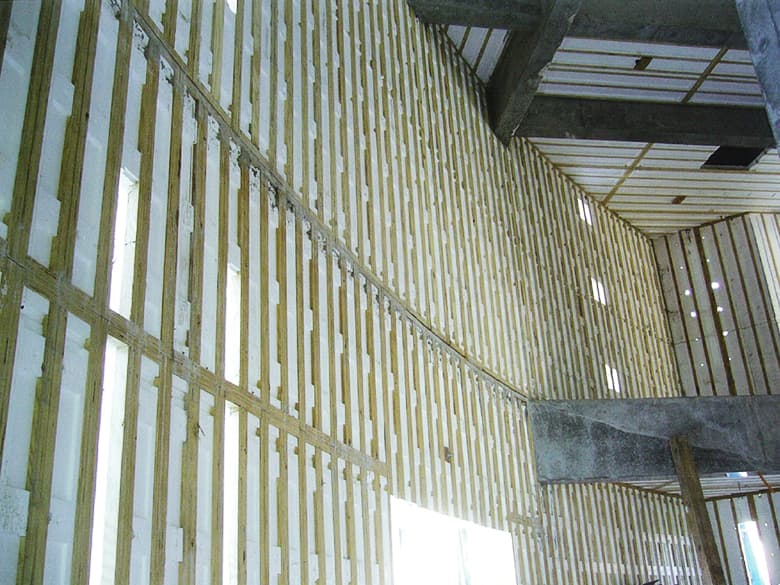 断熱型枠 EWパネル / コンフォートフォーム株式会社