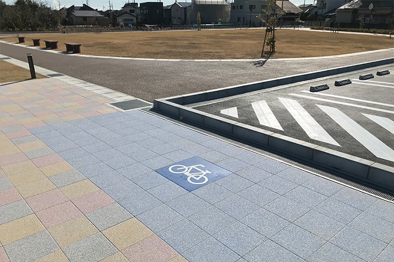 遮熱低熱平板【アースクルー25】/株式会社イワタ [株式会社イワタ]