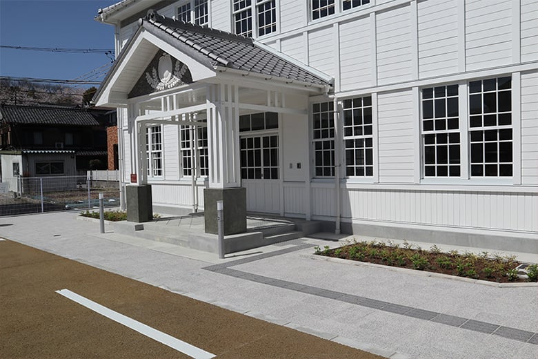 舗装ブロック【アースクルーMS】/株式会社イワタ