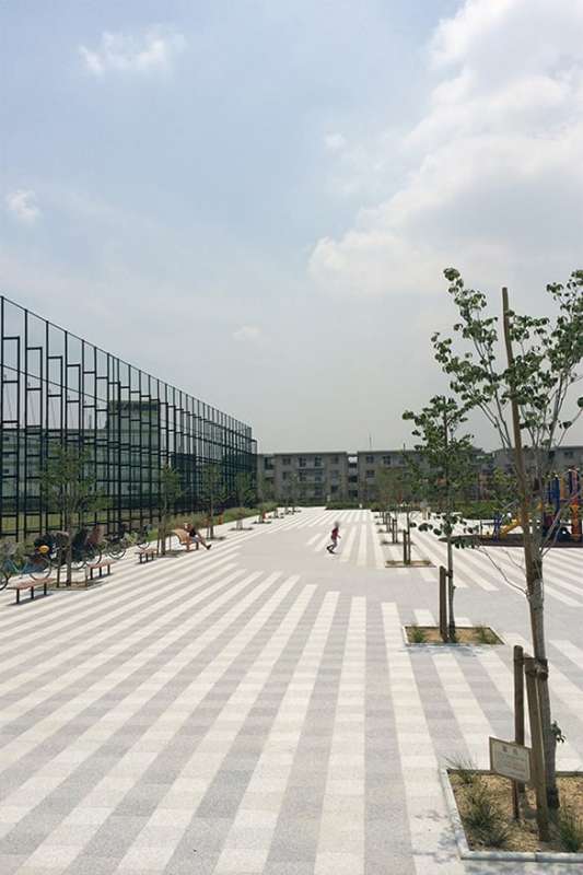 舗装ブロック【アースクルーSLIT】/株式会社イワタ