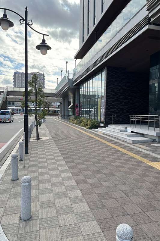 舗装ブロック【くしびき】/株式会社イワタ