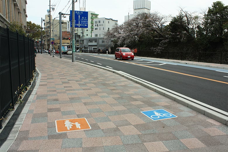 舗装ブロック【ペールスリットS】/株式会社イワタ