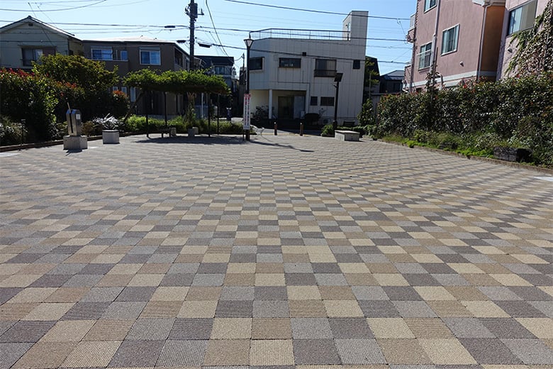 舗装ブロック【Reviveスリット】/株式会社イワタ