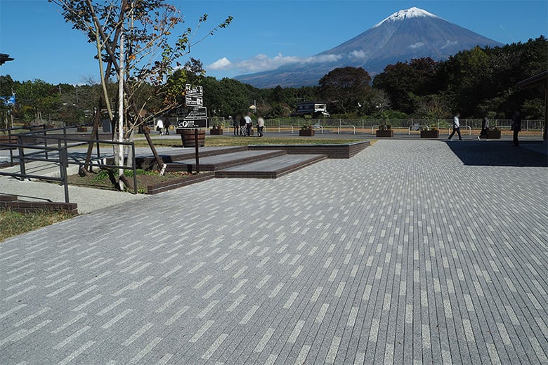 舗装ブロック【サアラ】/株式会社イワタ