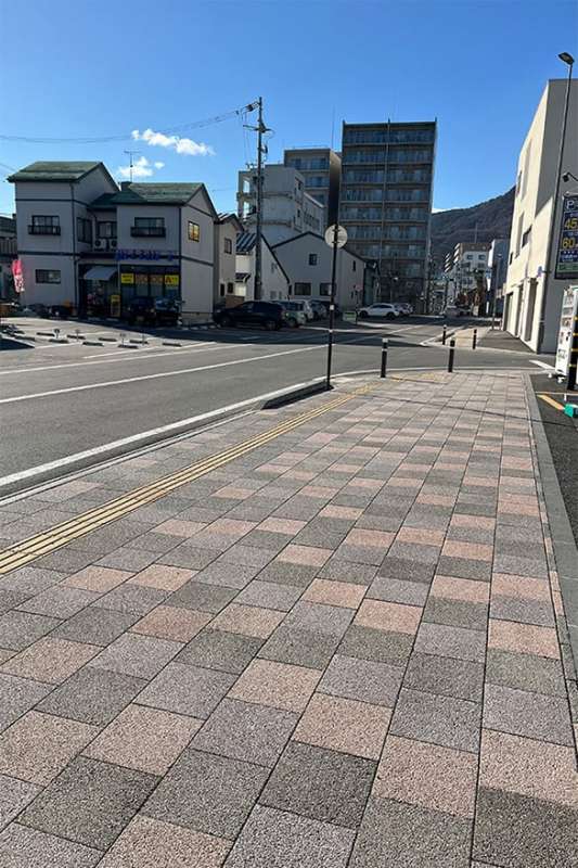 舗装ブロック【カルマ】/株式会社イワタ