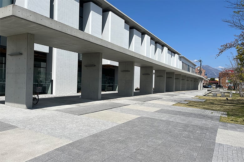 舗装ブロック【ザ・擬石】/株式会社イワタ