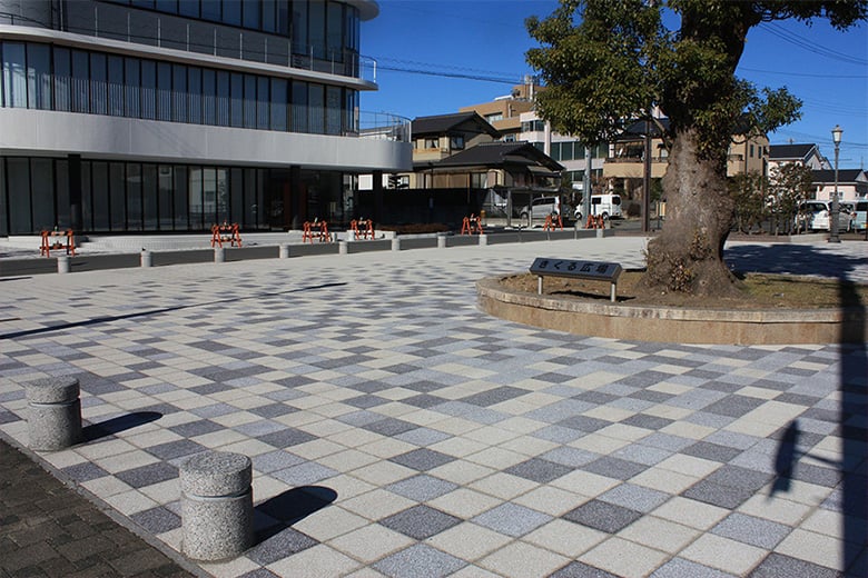 舗装ブロック【アースクルーLC】