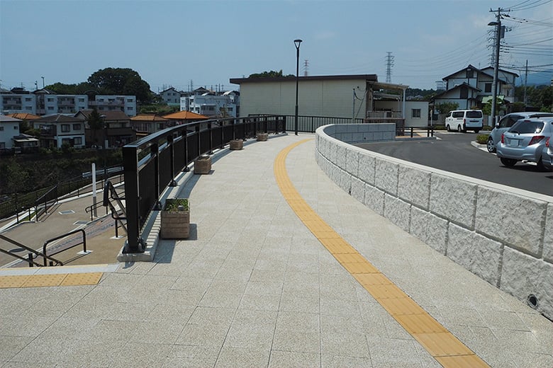 舗装ブロック【アースクルーLC】