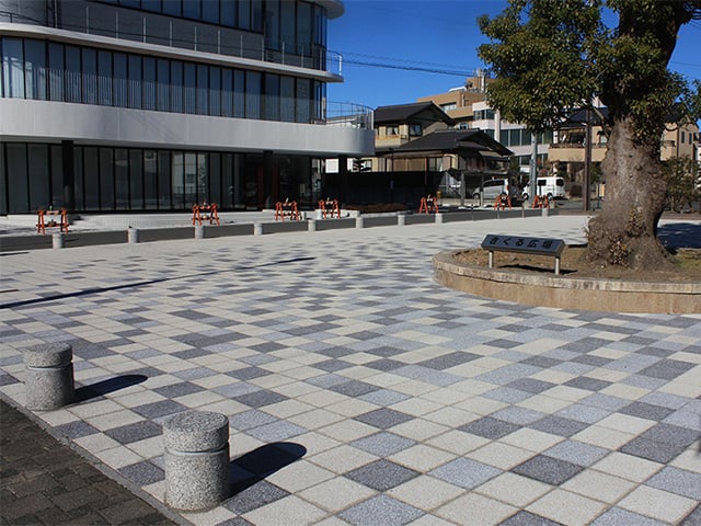 舗装ブロック【アースクルーLC】