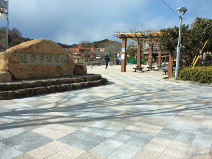 舗装ブロック【ペールスリットS】