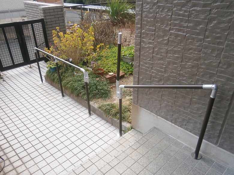 屋外手すりコートシリーズ (はね上げ手すり)