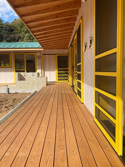 E&apos;s-WOOD 外構材(ウッドデッキ・ルーバー・フェンス)