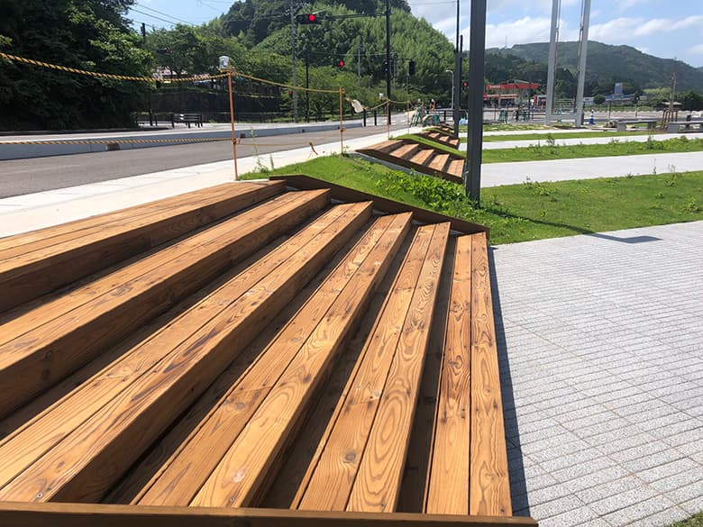 E&apos;s-WOOD 外構材(ウッドデッキ・ルーバー・フェンス)