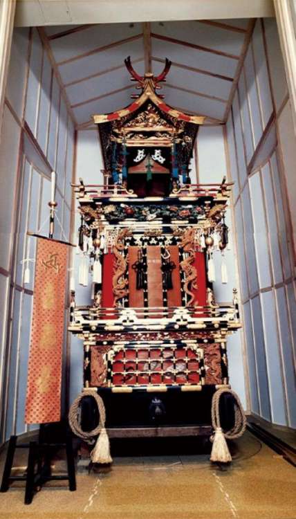 ニューヒューミライト