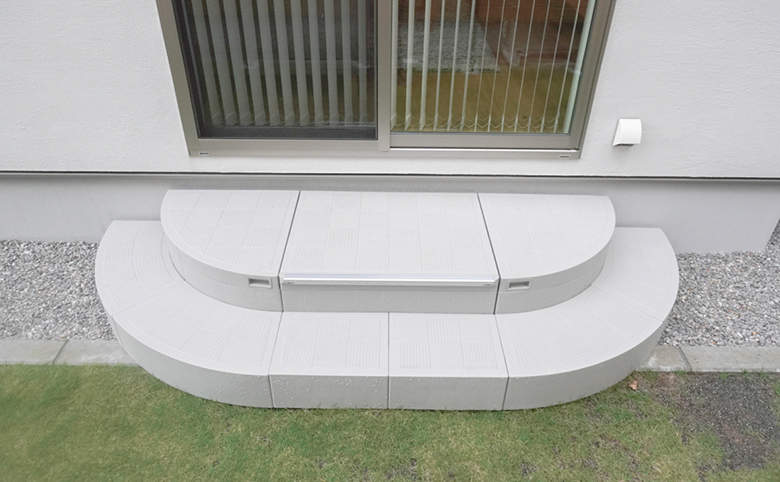 ハウスステップ