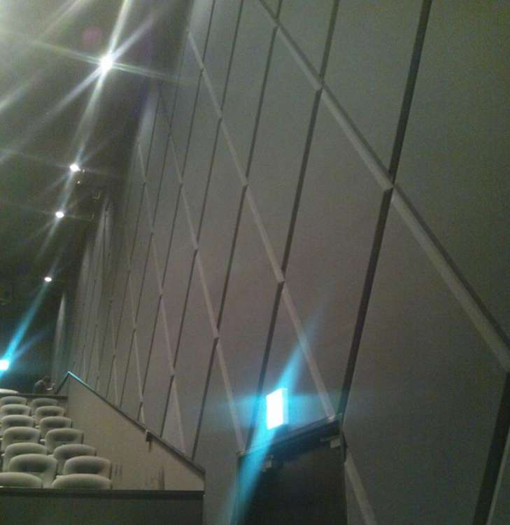 吸音内装仕上材【ゼロウォールR(レール)】|株式会社ケイテック