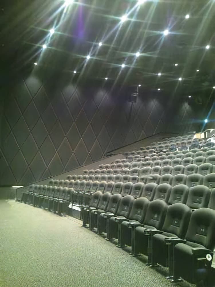 吸音内装仕上材【ゼロウォールR(レール)】