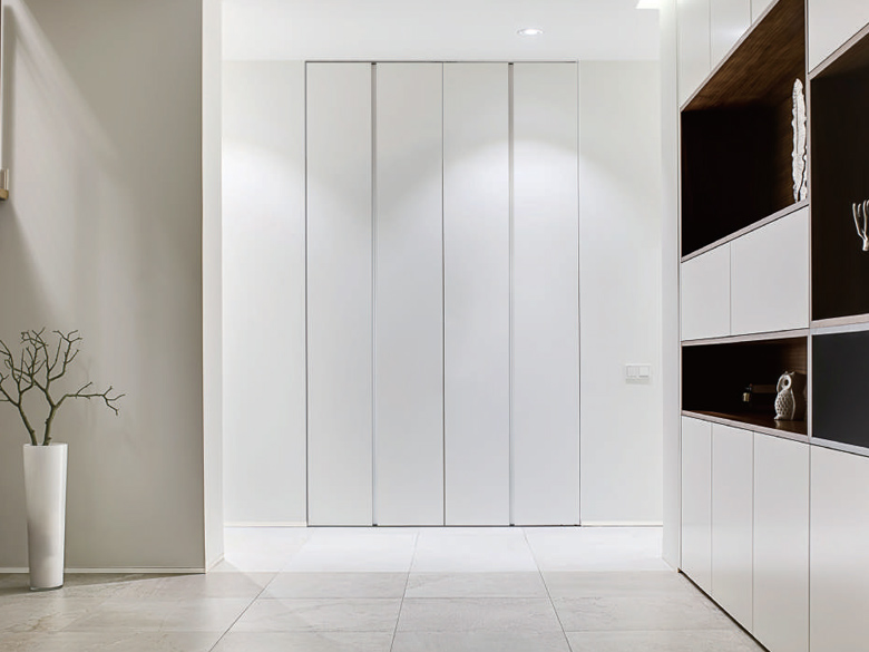 フルハイトクローゼット / 神谷コーポレーション湘南株式会社