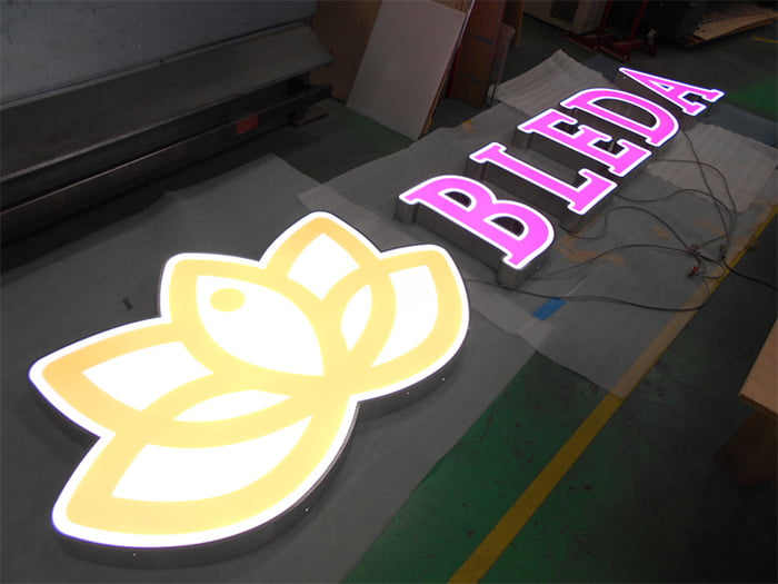 LABORI【フチ無しチャンネル(正面発光)】/樹サイン株式会/