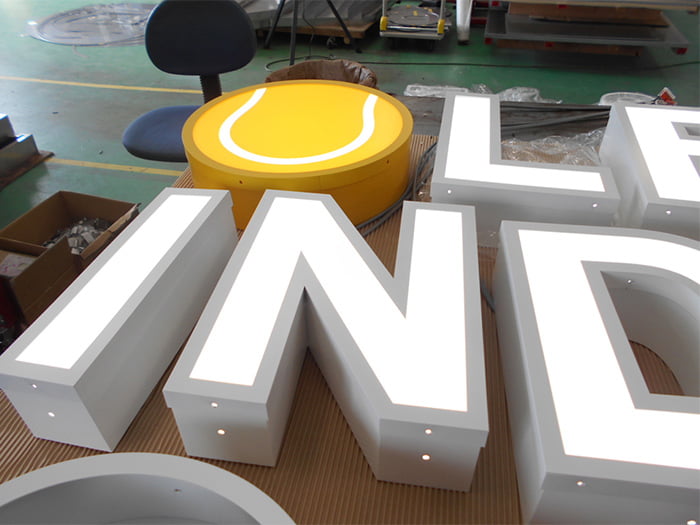 LABORI【キャップ付チャンネル(正面発光)】