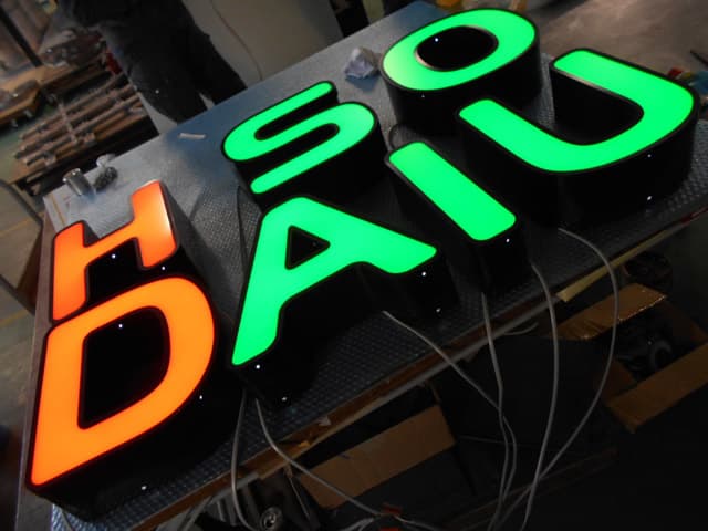 LABORI【キャップ付チャンネル(正面発光)】