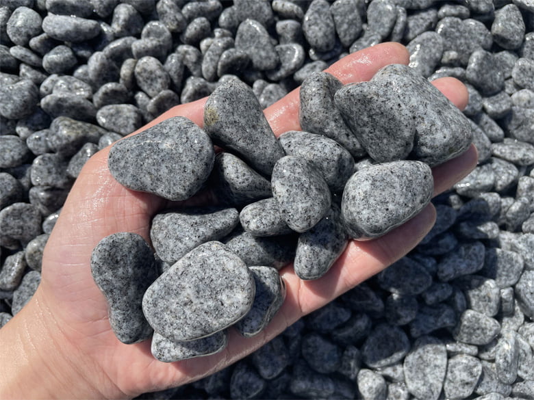 国産庵治(あじ)玉石/株式会社ダイセイ