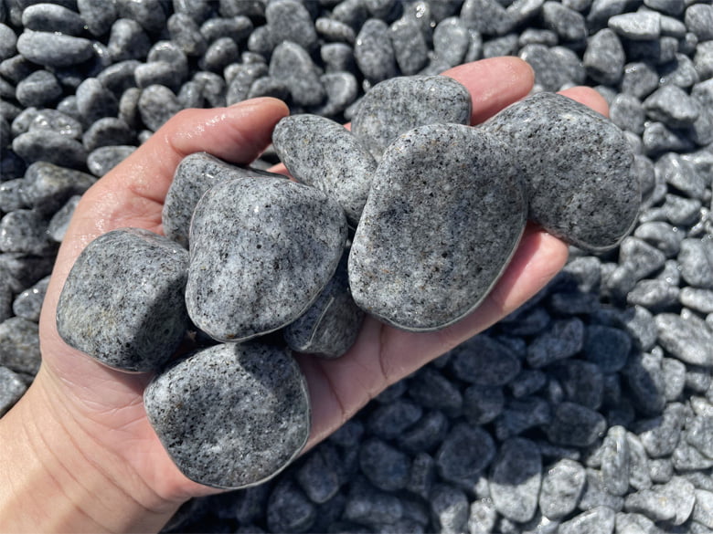 国産庵治(あじ)玉石/株式会社ダイセイ