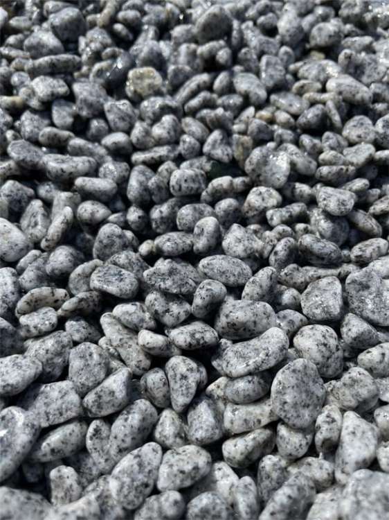 国産庵治(あじ)玉石/株式会社ダイセイ