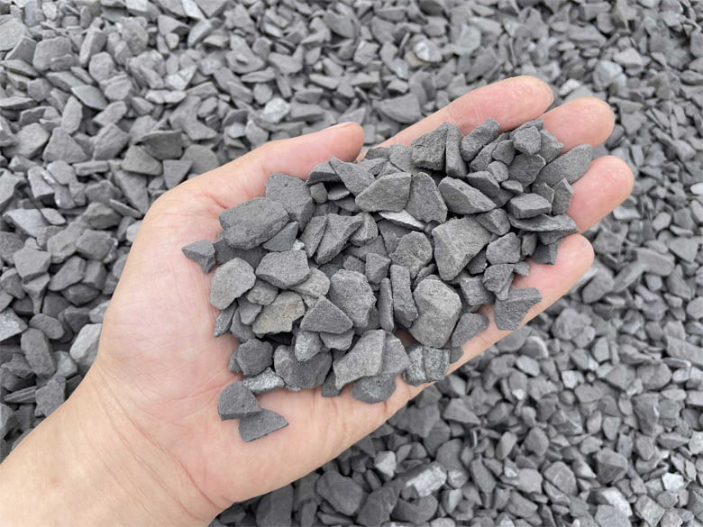 国産淡路いぶし瓦チップ