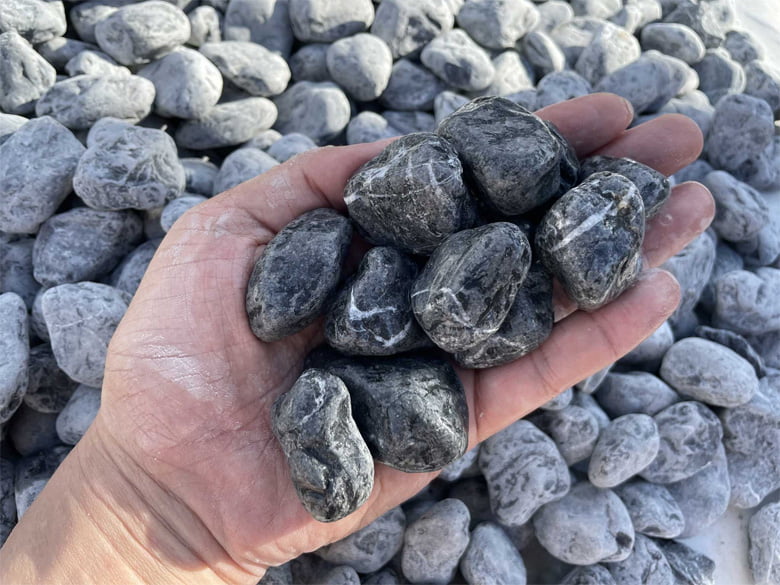 Bグレー(灰色玉砂利)