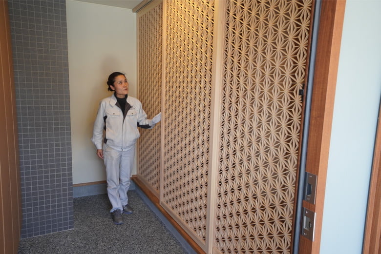 組子細工パーテーション エントランス