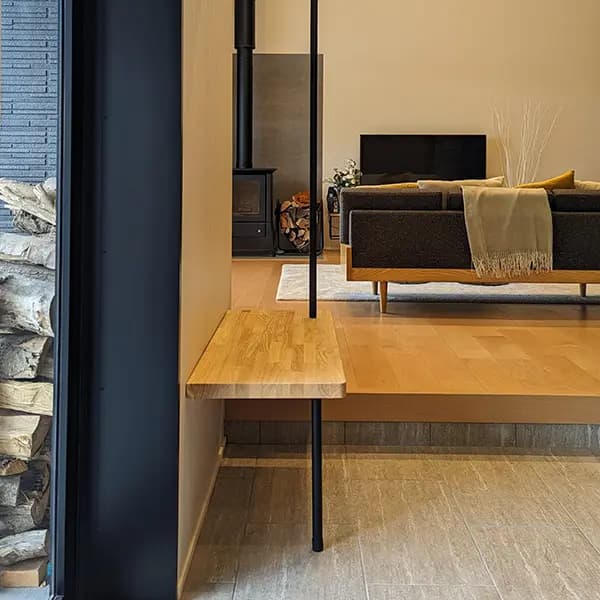 玄関ベンチ/カツデン株式会社