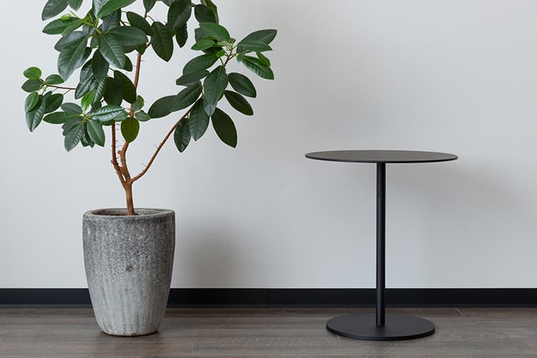 スチール製巾木「ハバテツ」