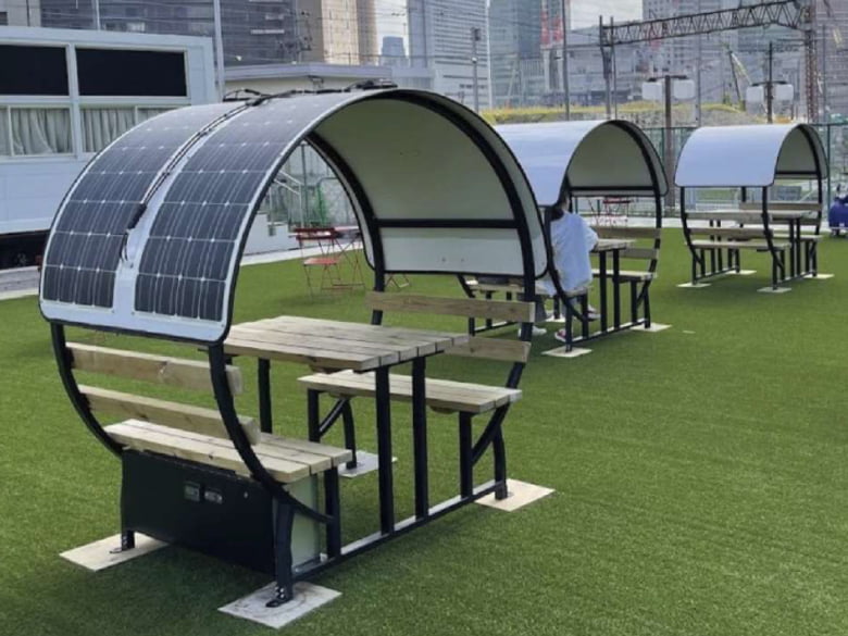 テーブルハウス