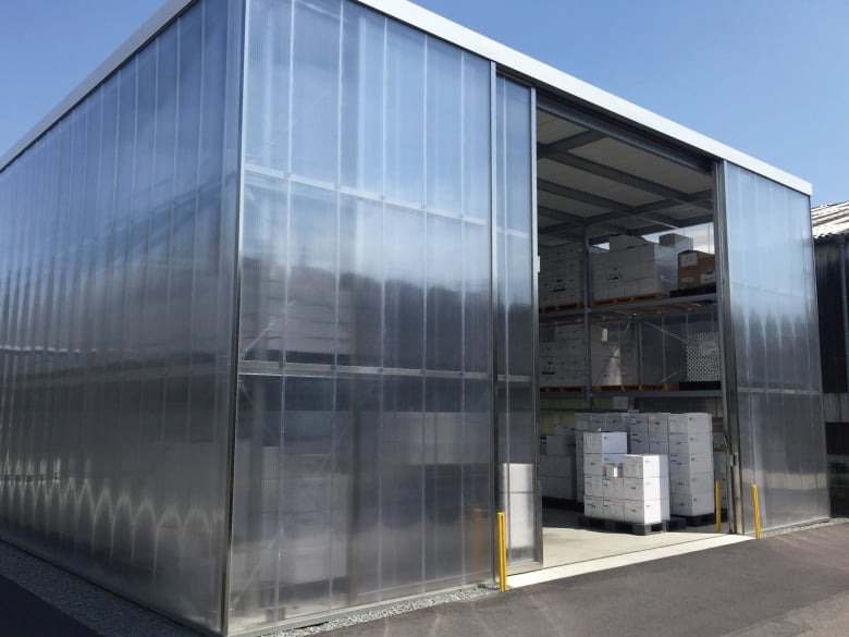 中空ポリカパネル「SEPLUX / セプラックス」外壁事例