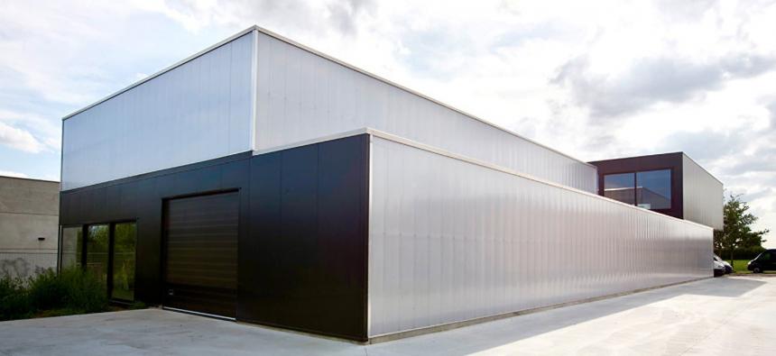 中空ポリカパネル「SEPLUX / セプラックス」ファサード事例