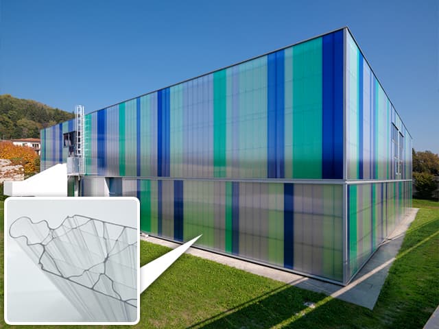 中空ポリカパネル「SEPLUX / セプラックス」ファサード事例