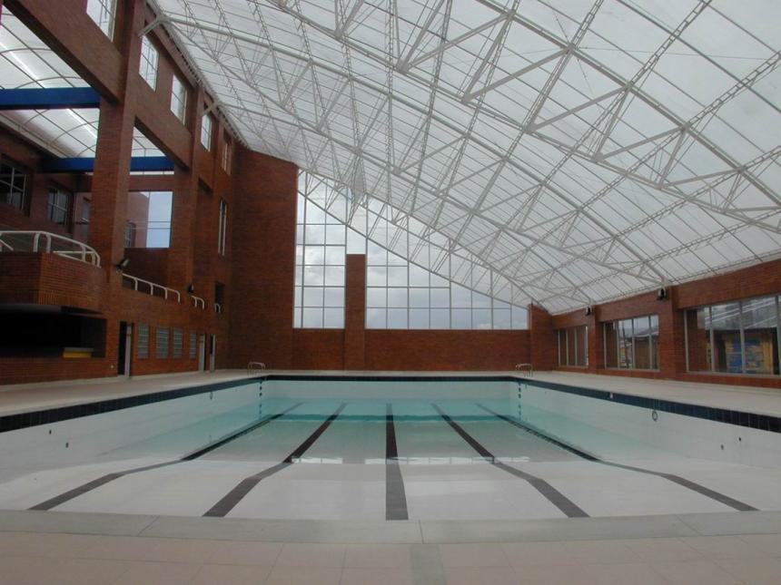 中空ポリカシート「Polvgal / ポリガル」天井・屋根事例