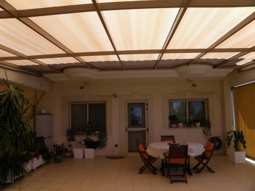 中空ポリカシート「Polvgal / ポリガル」カーポート/サンシェード事例