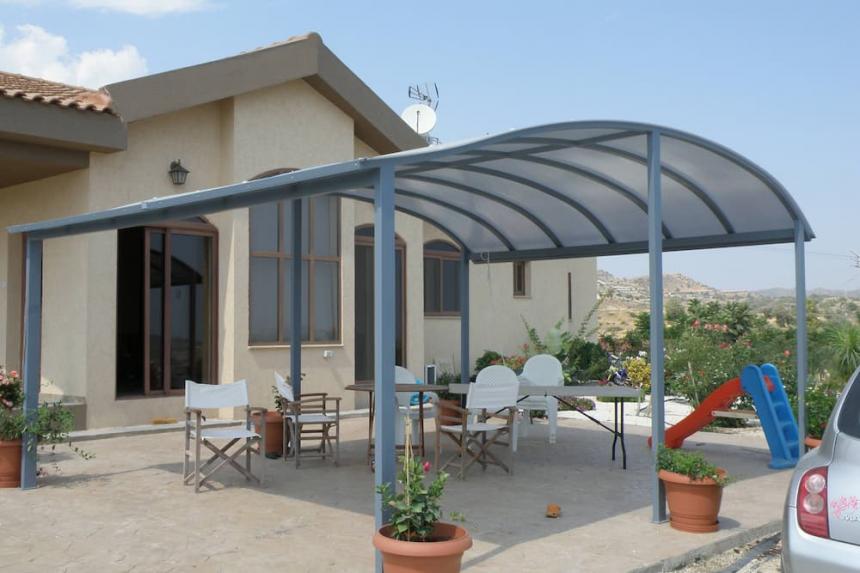 中空ポリカシート「Polvgal / ポリガル」カーポート/サンシェード事例